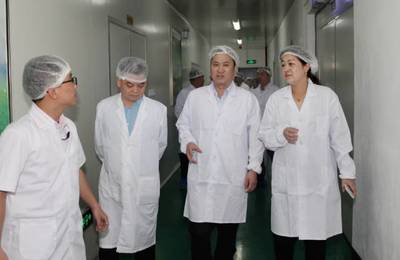 國(guó)家工商總局督察組領(lǐng)導(dǎo)蒞臨綠之韻集團(tuán)指導(dǎo)保健食品銷(xiāo)售工作
